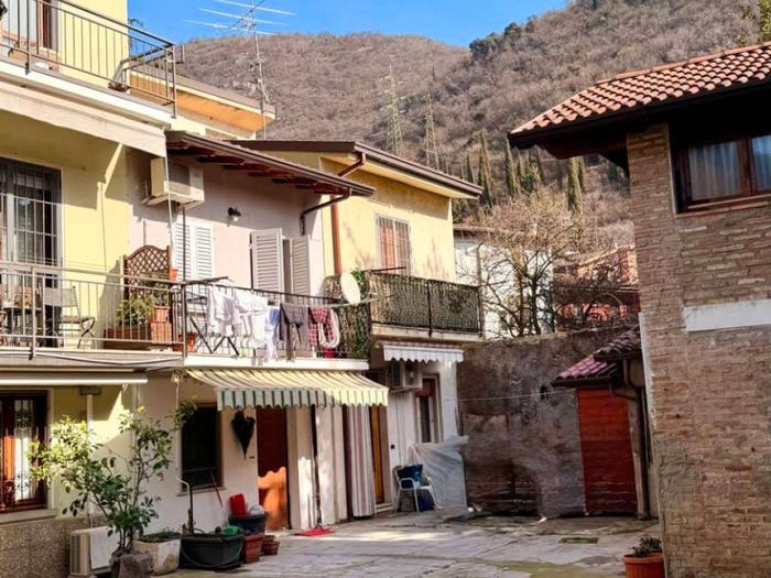 Casa trilocale in vendita in Via Cesare Guerini, Sant'Eufemia Caionvico, Brescia