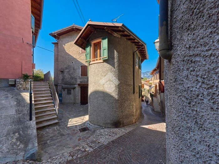 Casa trilocale in vendita in Via Crosera, Magugnano, Brenzone sul Garda