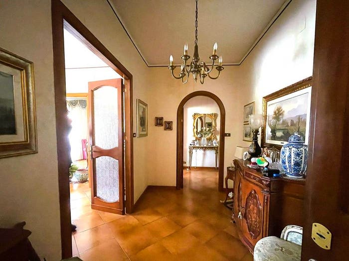 Appartamento con 5 locali in vendita in Via Giovan Battista Lulli, Malaspina, Palermo