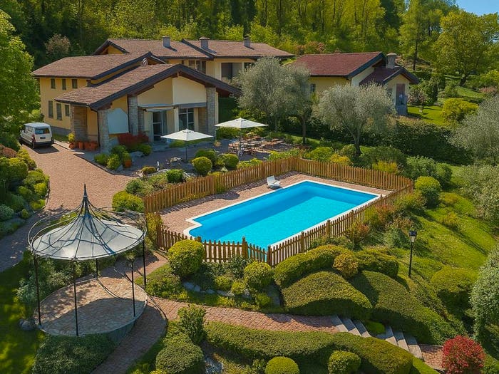 Casa con 6 locali in vendita in Via Massino, Centro, Besozzo