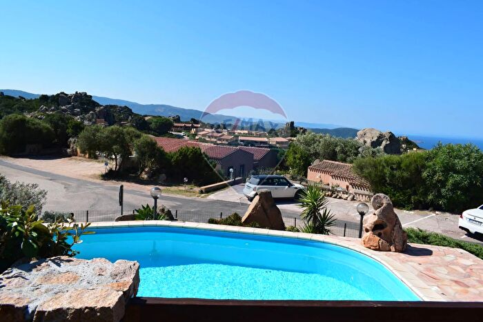 Casa trilocale in vendita in Trinità d'Agultu e Vignola