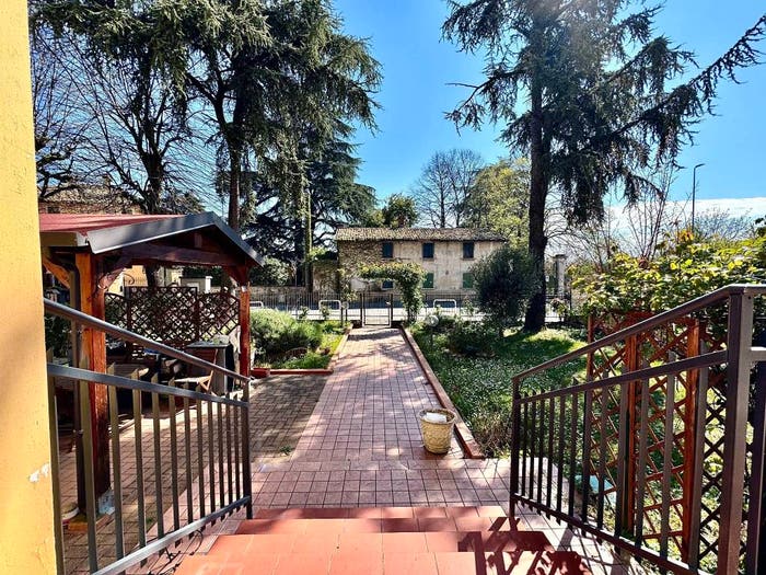 Appartamento con 5 locali in vendita in Via Don Walter Oliva, Carignano, Parma
