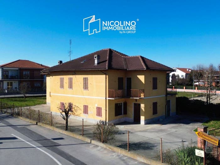 Casa con 6 locali in vendita in Via Martiri, Centro, Narzole