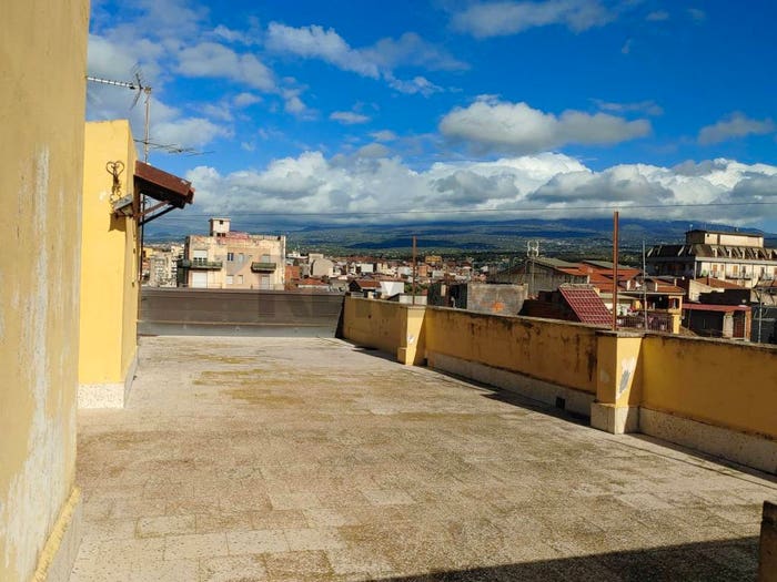 Appartamento con 6 locali in vendita in Via Arena, Paternò