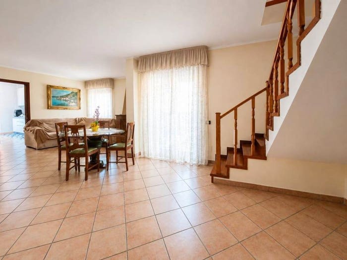 Appartamento quadrilocale in vendita in Via spazzilli, Monaci, Giugliano in Campania