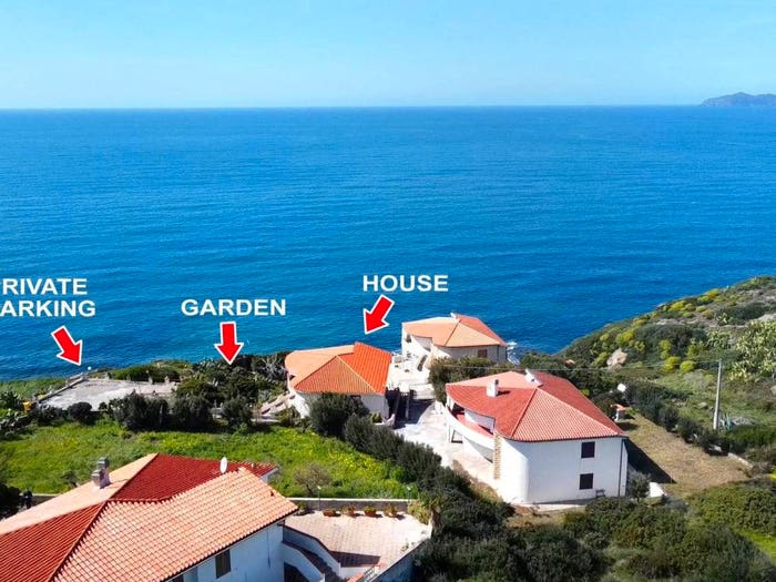 Casa con 6 locali in vendita in Magomadas