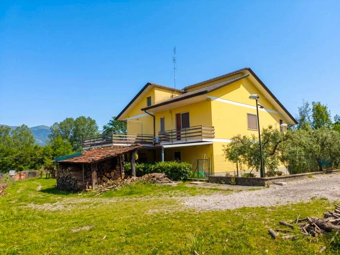 Casa quadrilocale in vendita in Via Caragno, Pofi