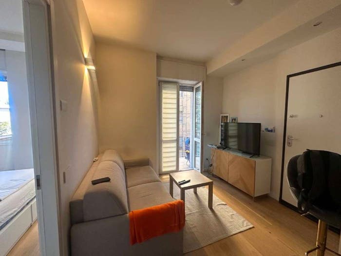 Appartamento bilocale in vendita in via Giambellino, Giambellino, Milano