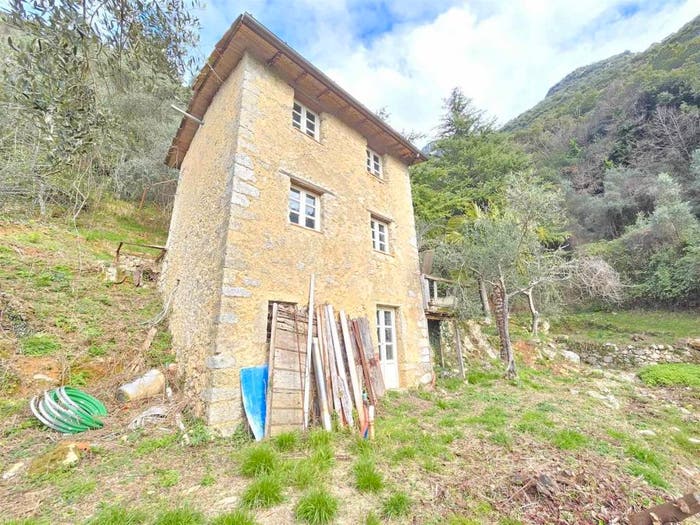 Casa trilocale in vendita in Camaiore Paese, Camaiore