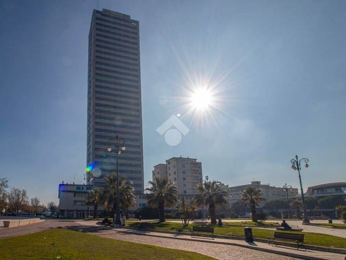 Appartamento quadrilocale in vendita in Piazza Andrea Costa, Cesenatico Levante, Cesenatico