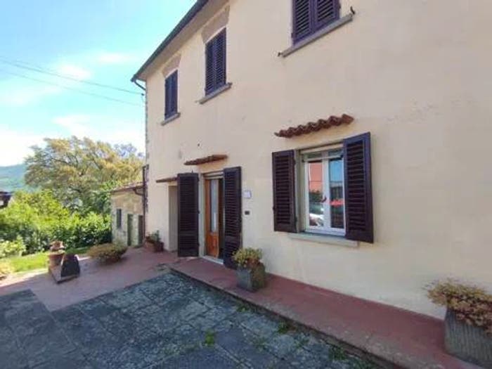 Casa con 6 locali in vendita in Via Delle Poggiole No Number, Quarrata