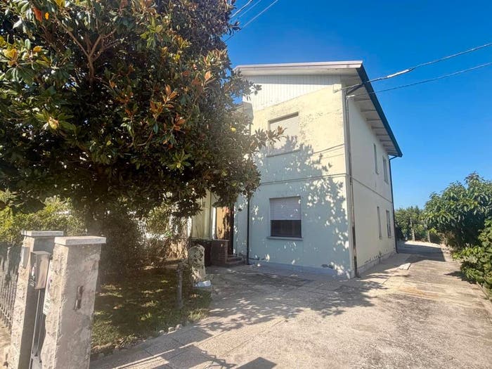 Casa con 6 locali in vendita in Via Casetta, Centro, Copparo