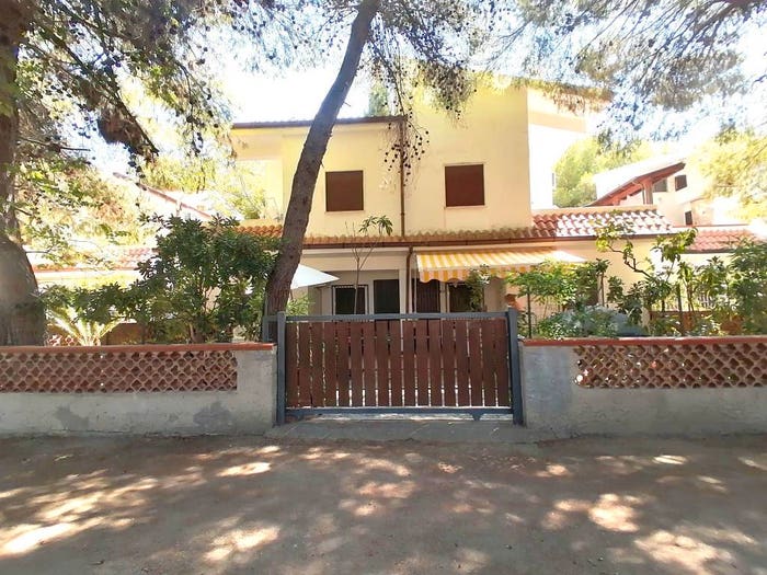 Casa trilocale in vendita in Viale Maggio, San Giacomo Marinella, Calopezzati