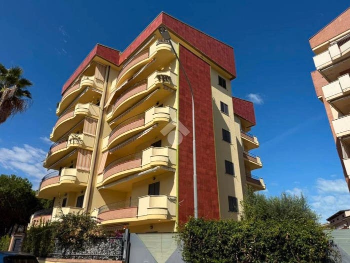 Appartamento quadrilocale in vendita in Via Filippo Turati, Lungomare Marconi, Alba Adriatica