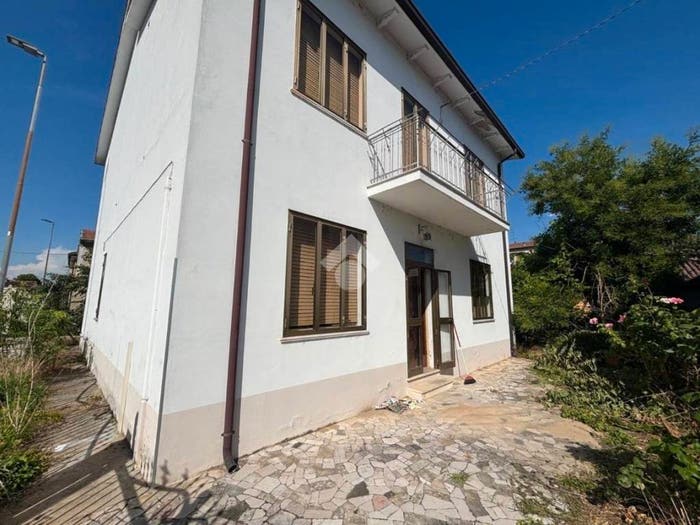 Casa con 6 locali in vendita in Via C Forlanini, Lunetta Frassino, Mantova
