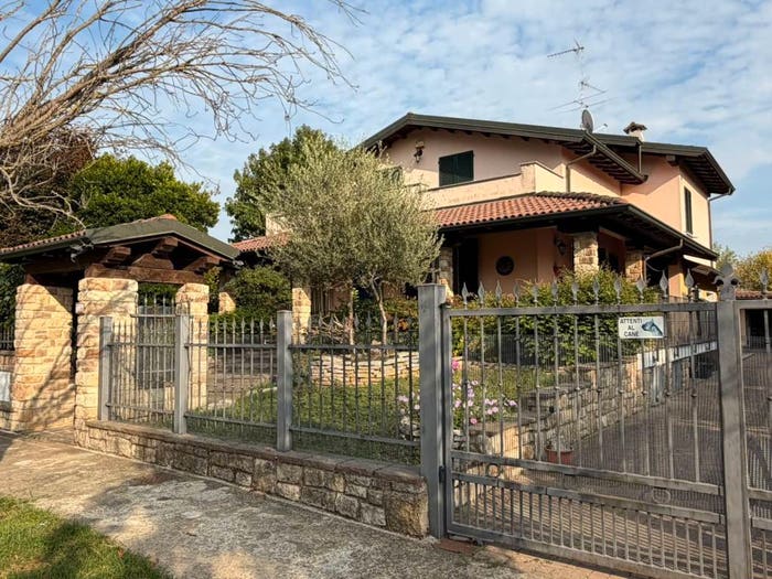 Casa con 6 locali in vendita in Via Gorana, Centro, Sannazzaro de' Burgondi