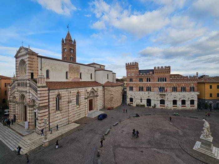 Appartamento con 6 locali in vendita in Piazza Dante, Centro Storico, Grosseto