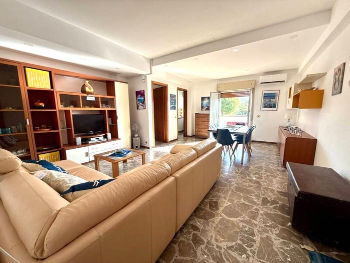 Appartamento con 5 locali in vendita in Via Prestipaolo, Tonnarella, Furnari