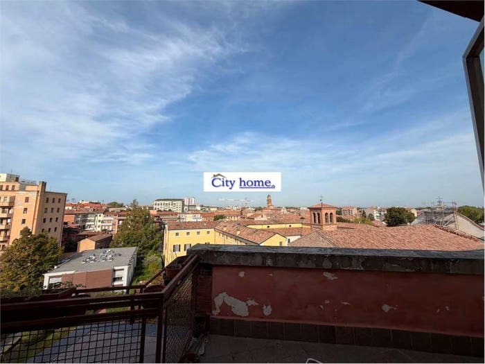 Appartamento con 6 locali in vendita in Centro Storico, Ferrara