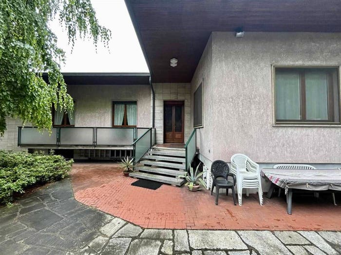 Casa trilocale in vendita in Corso Sempione, Santissimi Apostoli, Busto Arsizio
