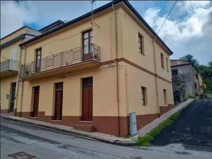Casa monolocale in vendita in Via Cesare Battisti, Castell'Umberto
