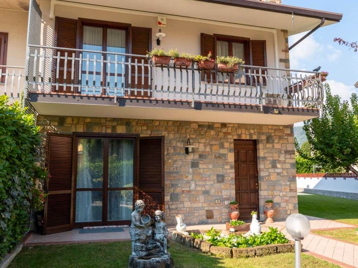 Casa quadrilocale in vendita in Via XXV Aprile, Centro, Credaro