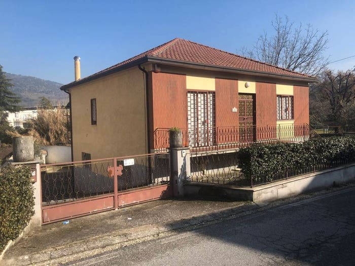 Casa trilocale in vendita in Via Guardiola, Coldragone, Colfelice