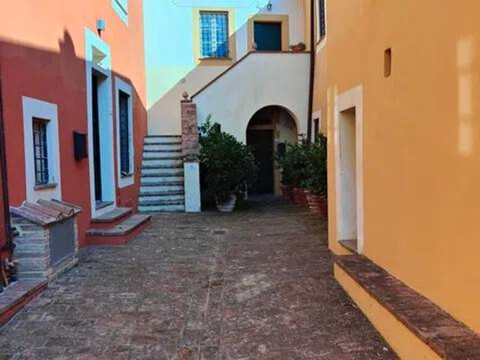 Casa con 5 locali in vendita in Via Della Chiesa Libbiano No Number, Peccioli