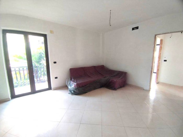 Appartamento con 5 locali in vendita in Via John Fitzgerald Kennedy, Civita D'Antino Scalo, Civita d'Antino