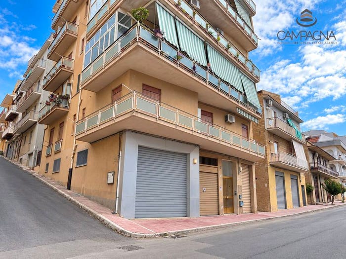 Appartamento quadrilocale in vendita in Via Barone Francesco Lombardo, Canicattì