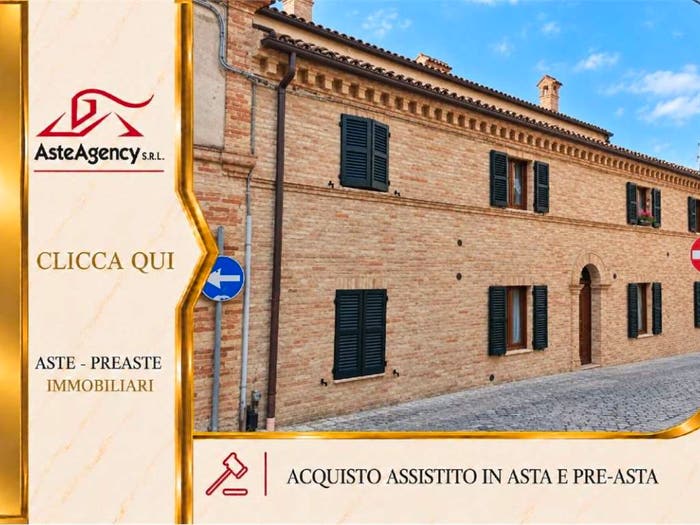 Appartamento quadrilocale in vendita in Via Garibaldi Montelupone MC Italia, Centro, Montelupone