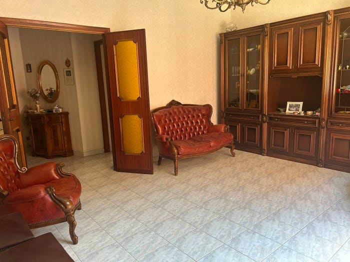 Casa con 6 locali in vendita in Via Frascati Colonna, Centro, Colonna