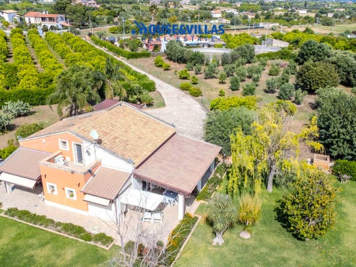Casa con 6 locali in vendita in contrada palma, Avola