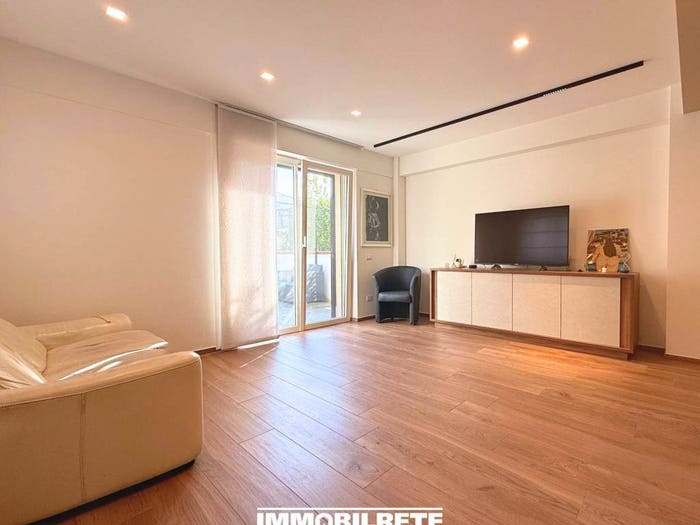 Casa con 5 locali in vendita in Via Francesco e Natale Farina, Centro, Matera