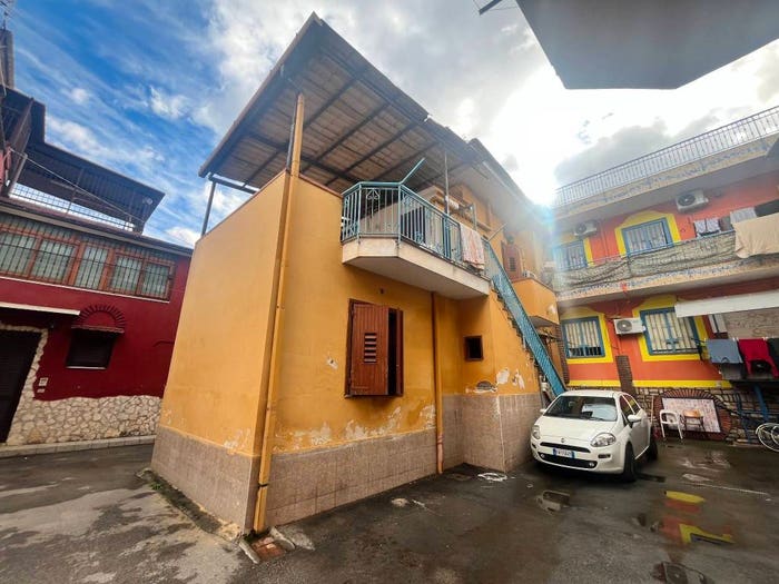 Casa trilocale in vendita in Via Taranto, Brusciano