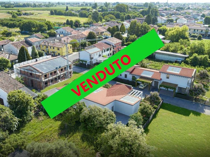 Casa quadrilocale in vendita in Via Casetta, San Gregorio, Veronella