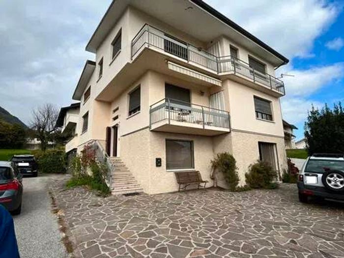 Casa con 6 locali in vendita in Via Pedemontana, Cesiomaggiore