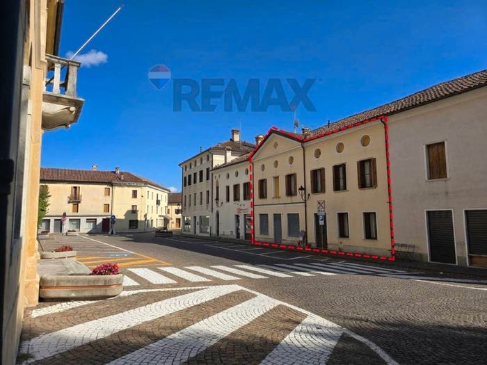 Casa con 6 locali in vendita in Piazza I Novembre, Centro, Pedavena