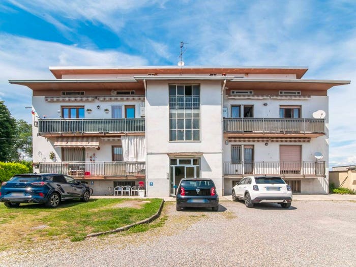Appartamento quadrilocale in vendita in Via per Lainate, Origgio
