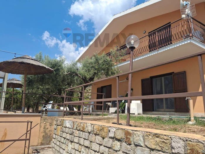 Casa con 5 locali in vendita in Campodivivo, Spigno Saturnia