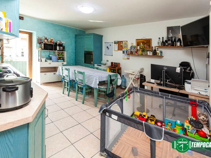 Casa con 6 locali in vendita in Via Luigi Piazzini, Centro, Ponte San Pietro