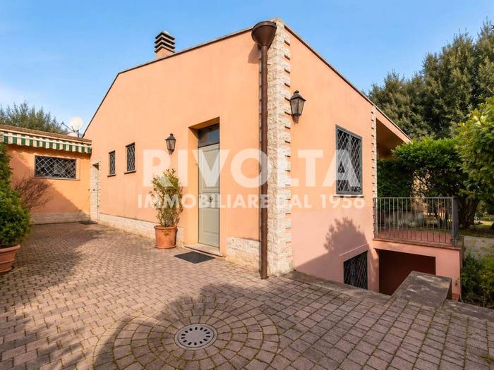 Casa con 6 locali in vendita in Strada A, Olgiata, Roma