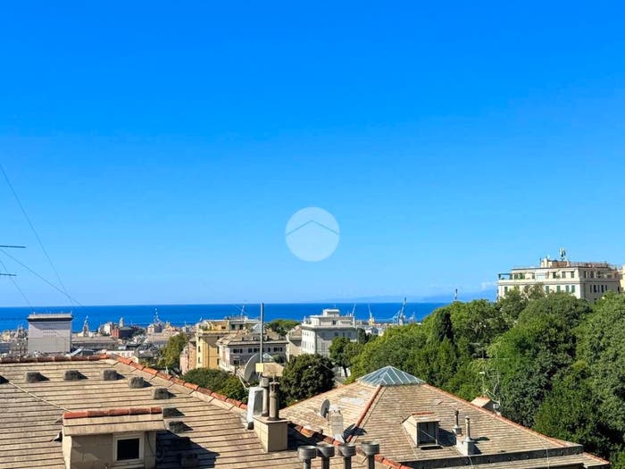 Appartamento quadrilocale in vendita in Corso Solferino, Castelletto, Genova