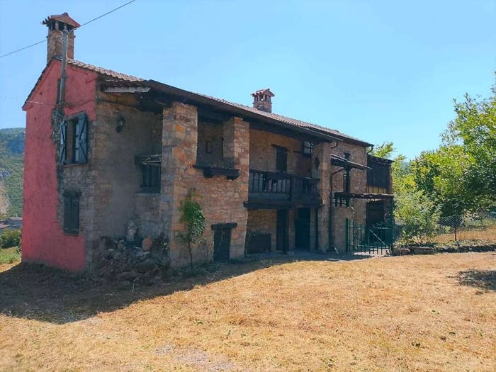 Casa con 6 locali in vendita in pedino superiore, Morfasso