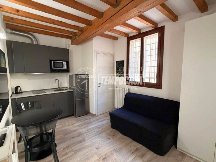 Appartamento bilocale in vendita in Via San Felice, San Felice, Bologna