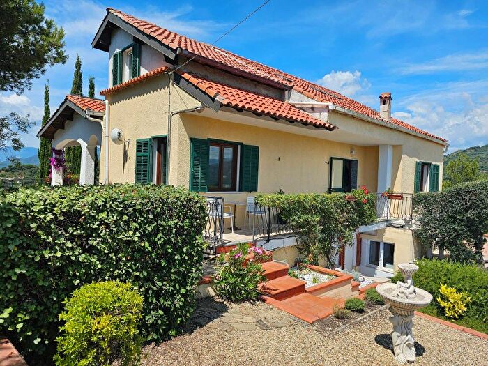 Casa con 6 locali in vendita in Centro, Bordighera