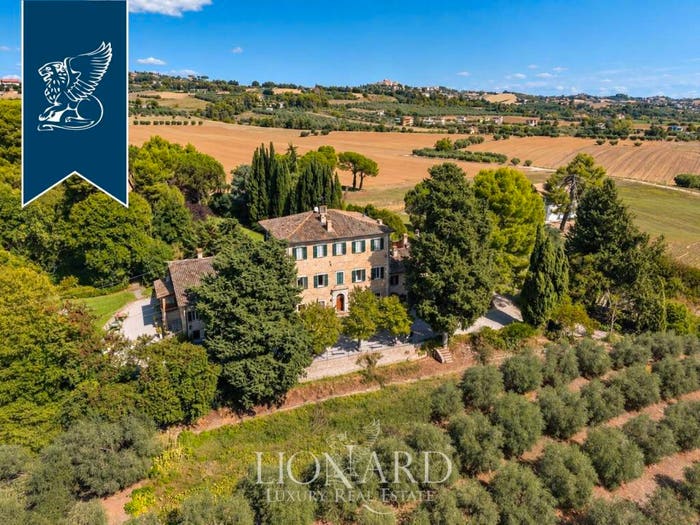 Casa con 6 locali in vendita in Monsampolo del Tronto
