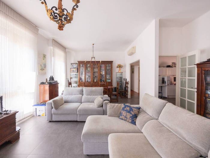 Appartamento con 5 locali in vendita in Via San Pio V, Saffi, Bologna