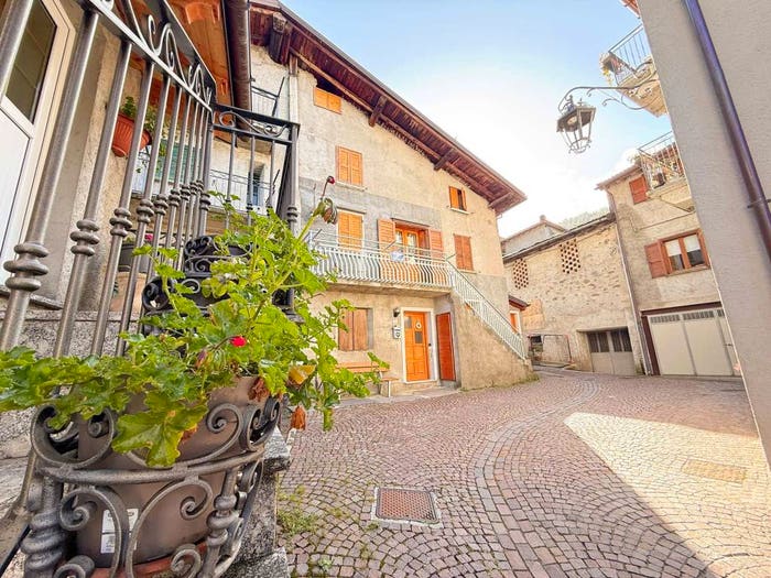 Casa in vendita in Via Madonna, Aprica