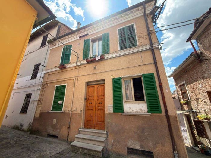 Appartamento con 6 locali in vendita in VIA NAZZARIO SAURO, Centro, Fabriano